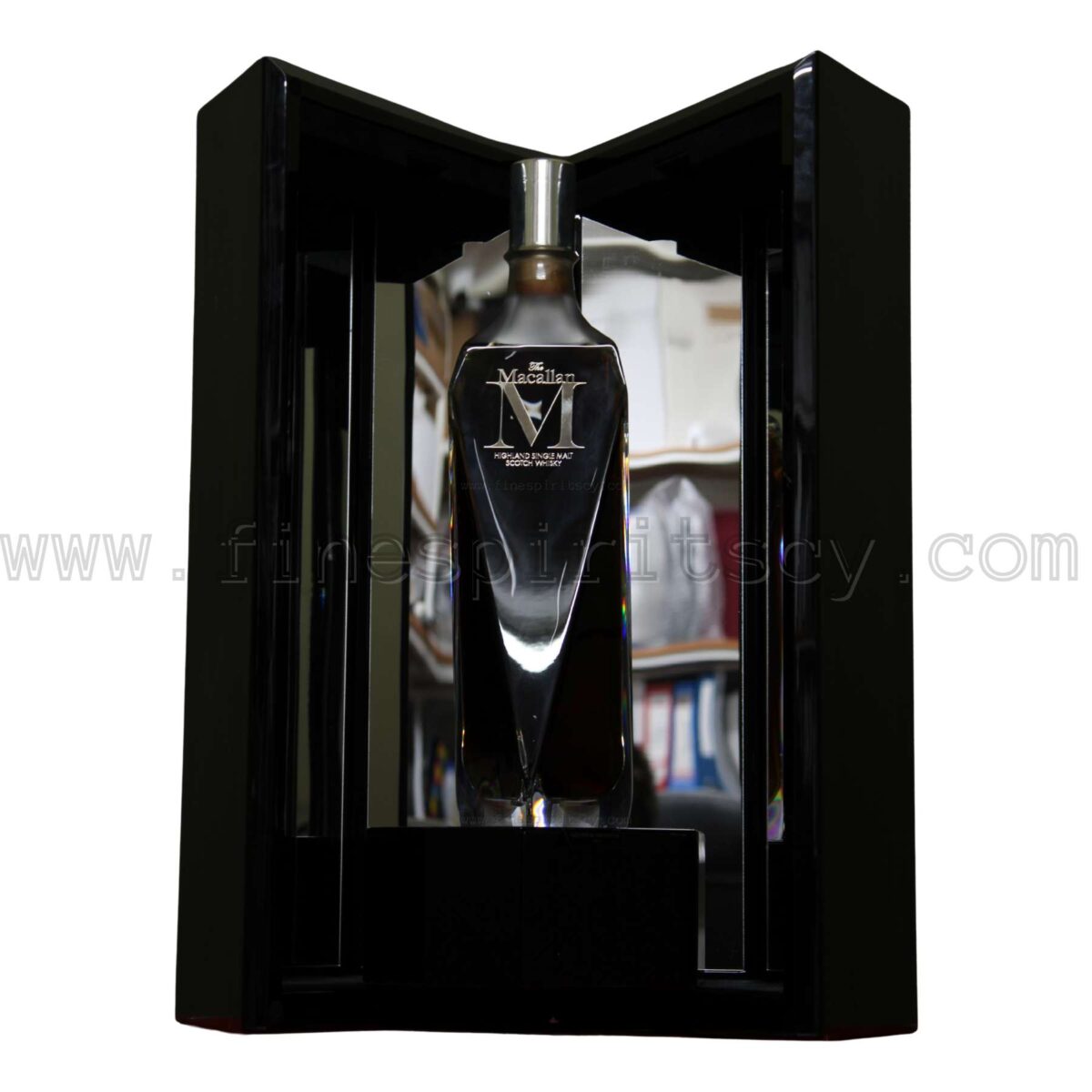 MACALLAN M RELEASE 2017 LIMITED EDITION BLACK MIRROR OPEN INSIDE FINESPIRITSCY.COM PHOTO
